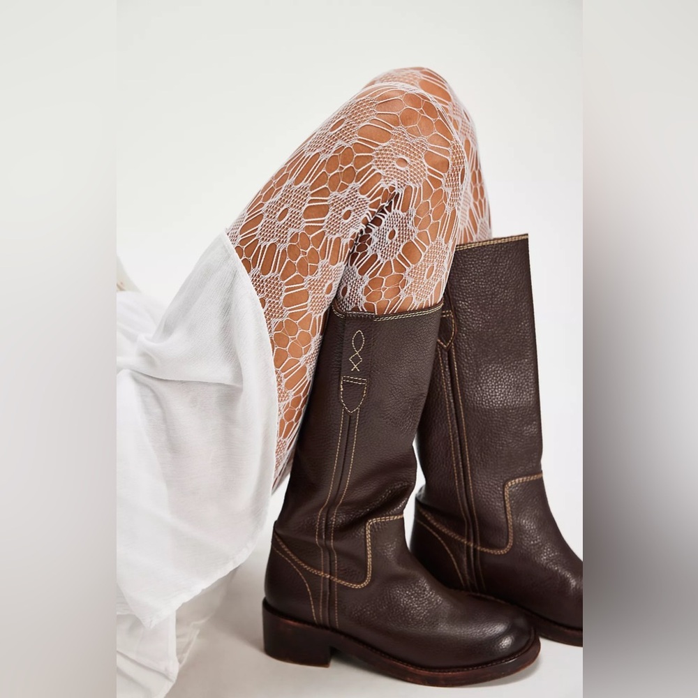 💰FREE WITH $150 PURCHASE! Rare Free People Vintage Floral Fishnet Tights